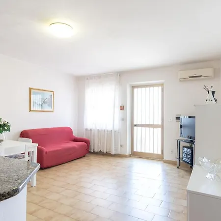 Patrizia Apartment *